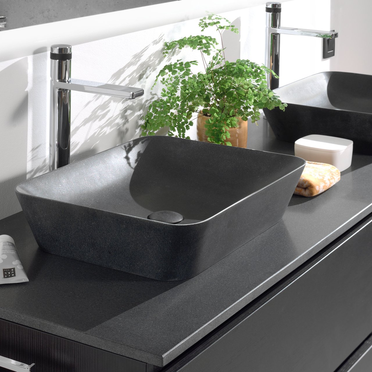 Balmani Still Aufsatzbecken, Granit poliert, rechteckig 48 x 38 cm