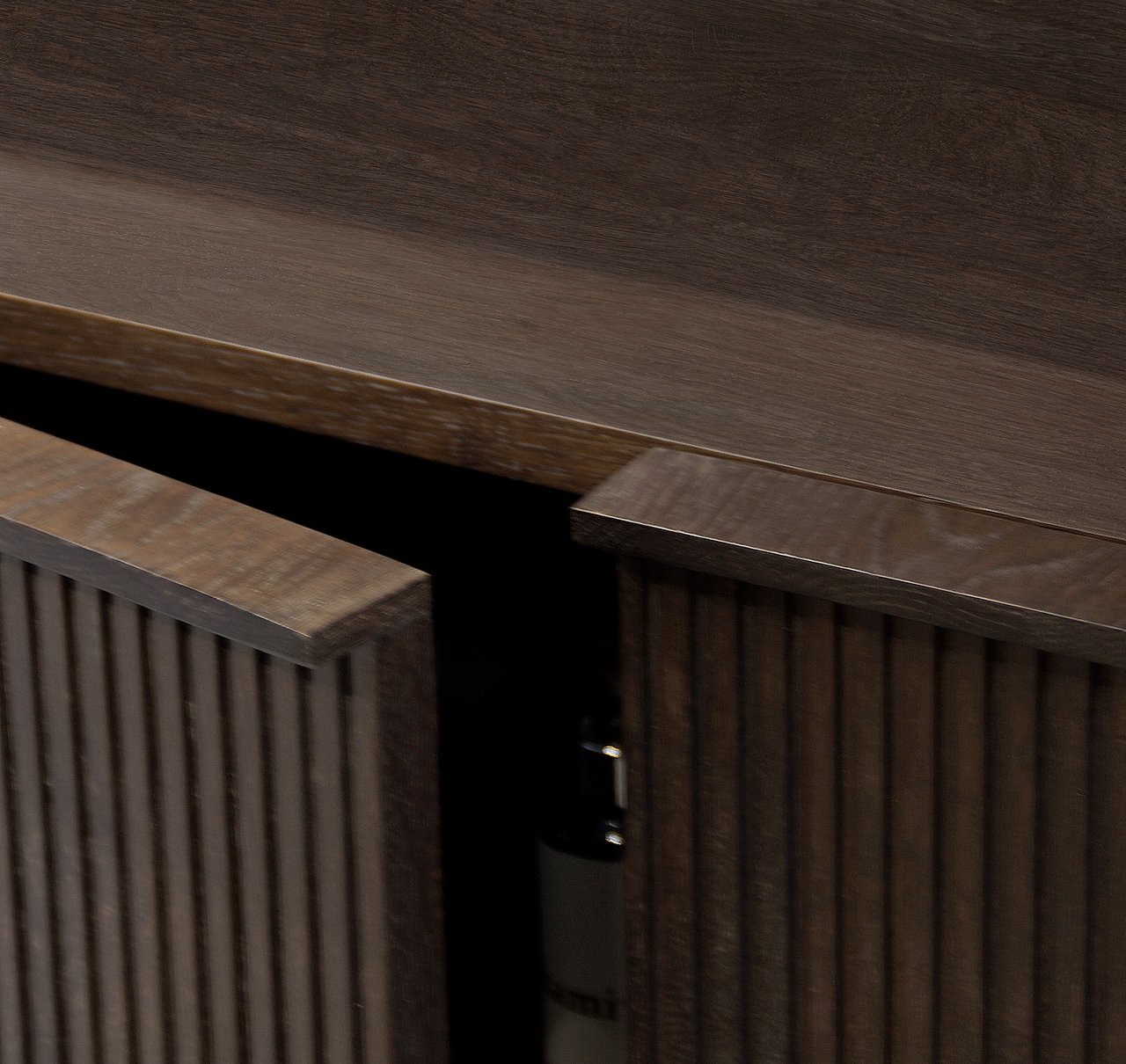 Balmani Forma zwevende badkamerkast gerookt eiken 100 x 30 x 120 cm vert. sym. groef