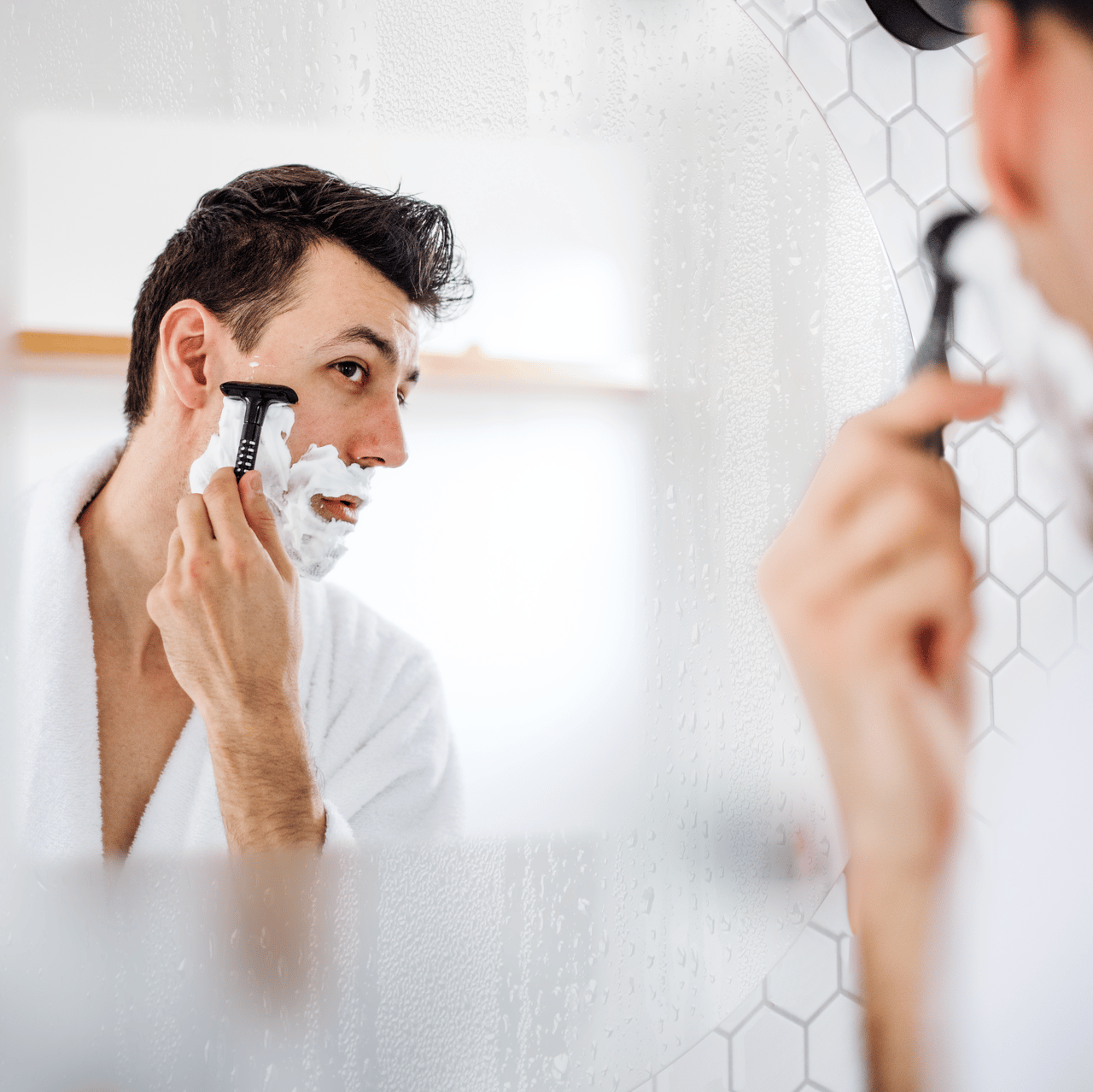 Balmani Giro Oval ovaal badkamerspiegel 42 x 110 cm met spiegelverlichting en anti-damp