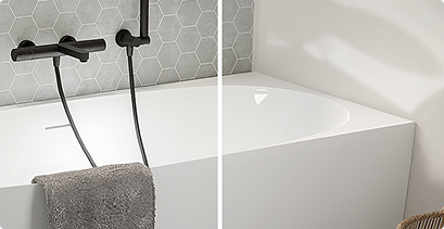 Bad met split screen-weergave van glanzende en matte afwerking, gecombineerd met zwarte kranen en grijze handdoek.