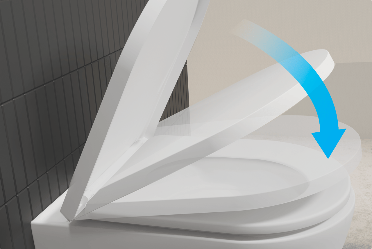 Een witte toiletzitting die langzaam naar beneden beweegt met een blauwe pijl erbij, ter illustratie van het softclose-mechanisme. Een comfortabele innovatie van x²o badkamers.