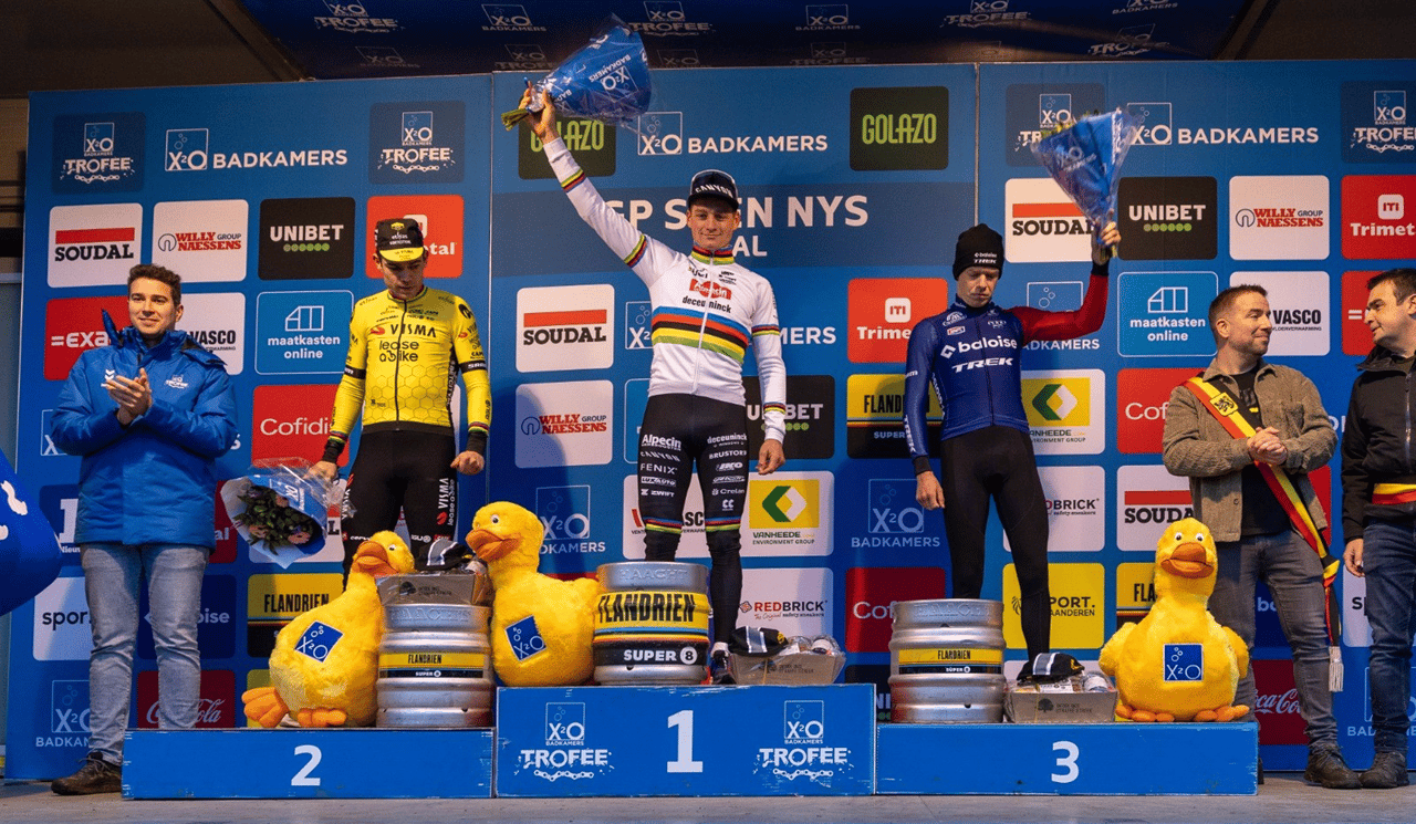 X²O Badkamers cross trofee