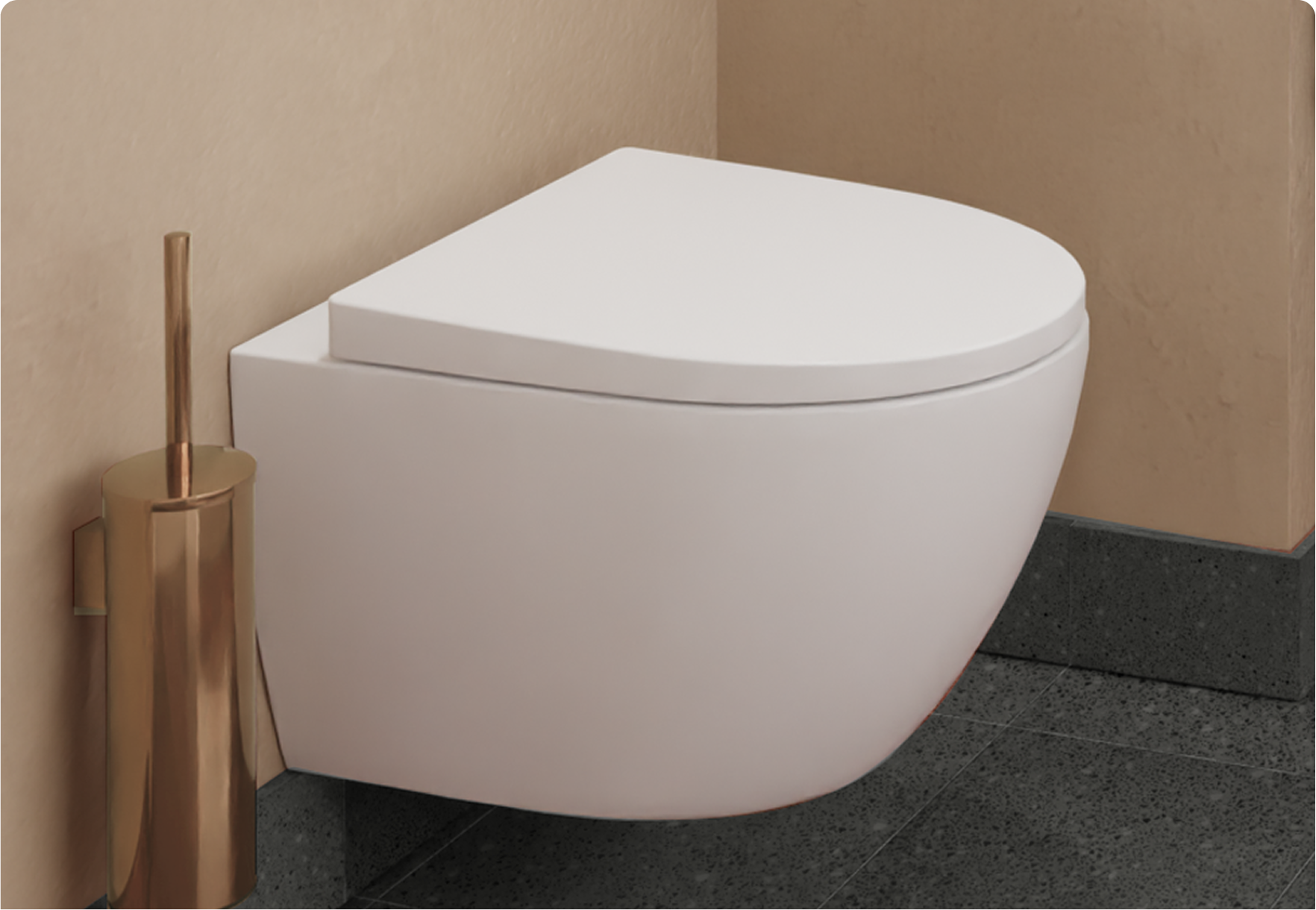 Glanzend wit hangtoilet tegen een roodbruine wand, met een koperkleurige toiletborstel. Warme luxe van x²o badkamers.