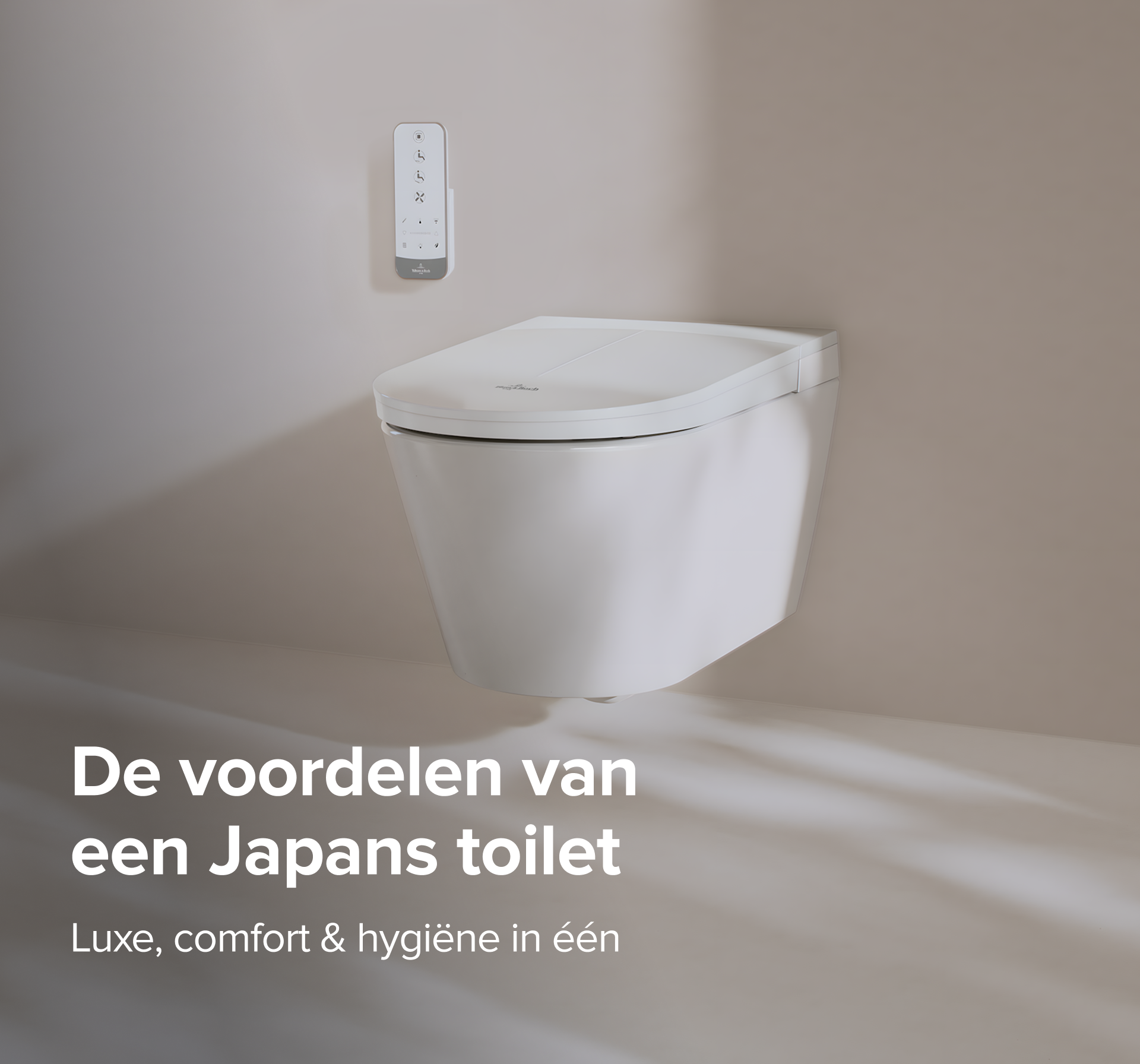 Headerbeeld met wit hangend douche wc en wandbediening in een minimalistische badkamer met de tekst “De voordelen van een japans toilet”, van x²o badkamers.