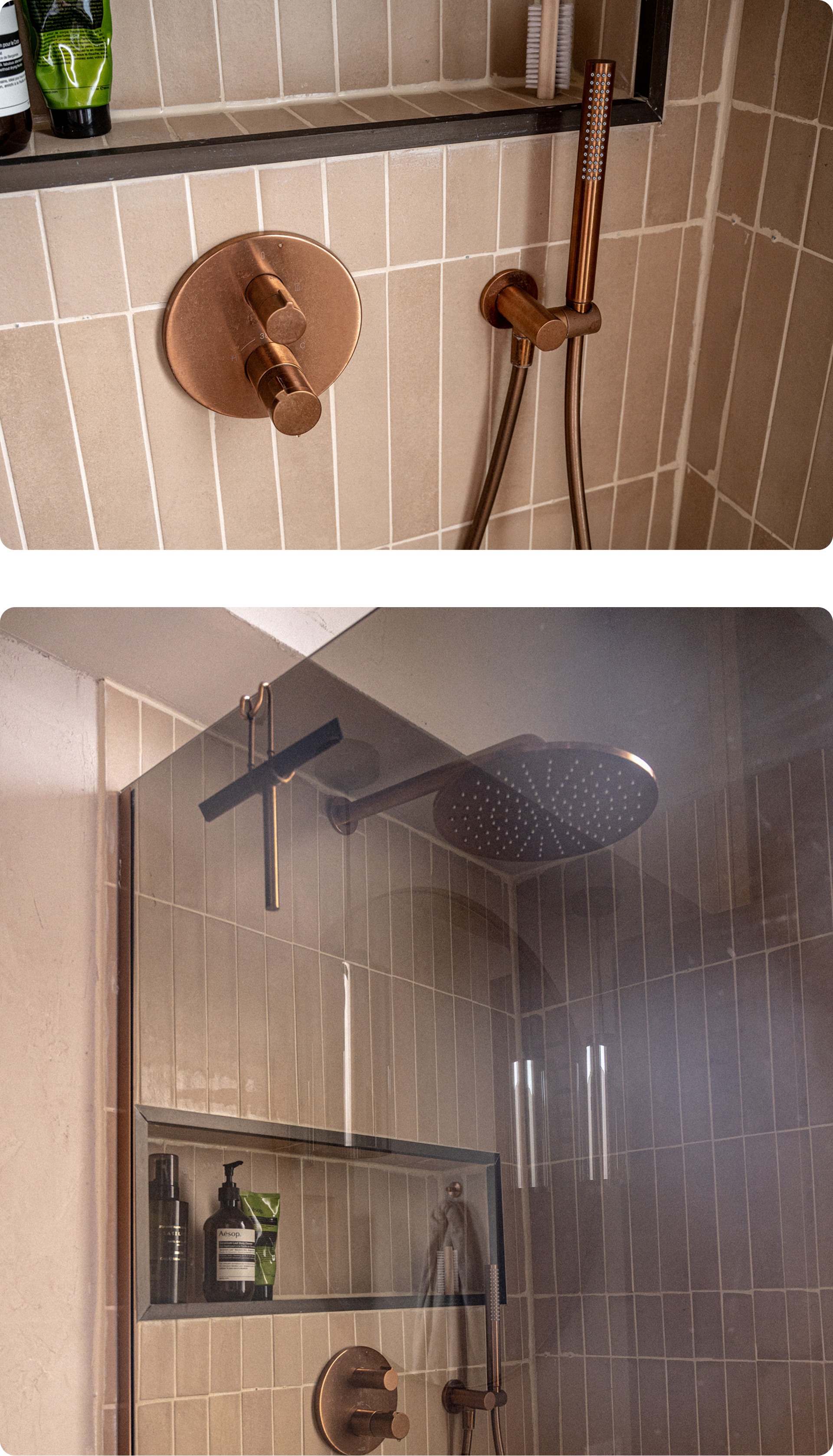 Inloopdouche met beige tegels, regendouche en kranen in koperkleur en ingebouwde nis met verzorgingsproducten – X2O badkamers