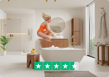 Freistehende Badewanne in einem hellen Badezimmer, in dem eine Frau fröhlich springt, mit sichtbarer Trustpilot-Bewertung als Zufriedenheitsnachweis von x²o Badezimmer.