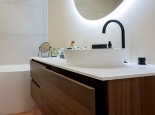 Trendiges und zeitloses Badezimmerdesign