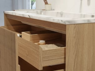 Pflegehinweise: Massivholz-Badmöbel