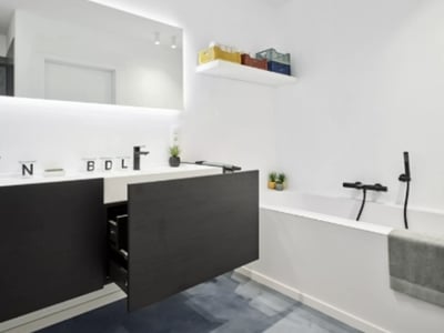 Stoer en industrieel badkamerdesign