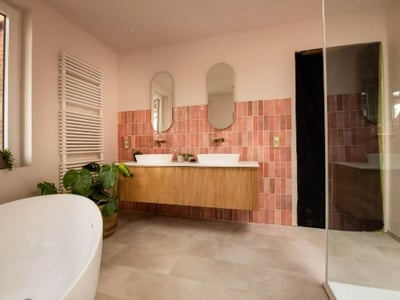 Functionele lichte badkamer make-over