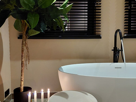 Une salle de bains hôtel chic