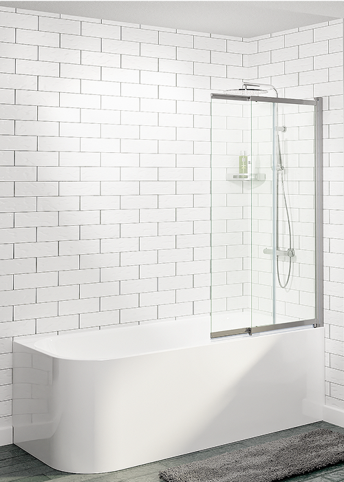 Badewanne mit glänzender weißer Vetras-Duschabtrennung in moderner Ausführung – bei X2O Badezimmer.