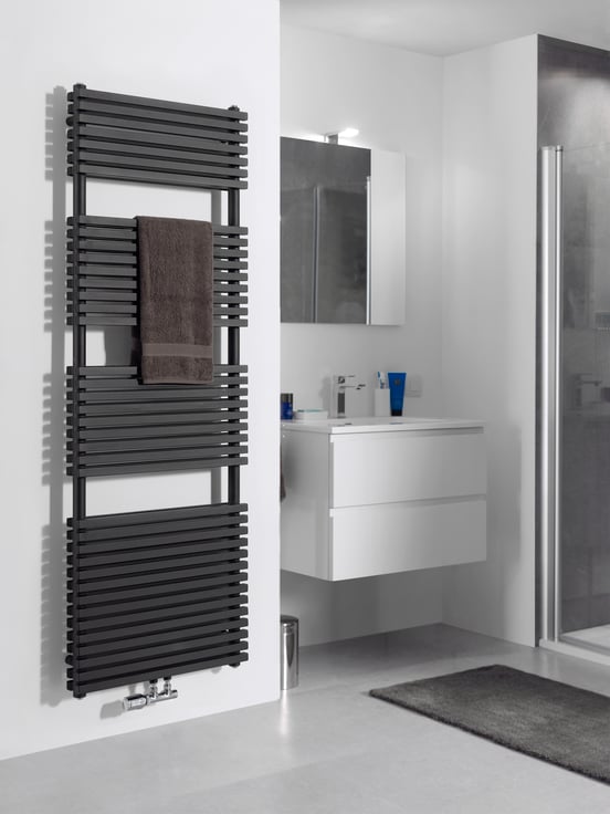 Vipera Vesuvio Doppelhandtuchheizkörper: 50 x 180 cm, Zentralheizung, Schwarz matt, Seiten- & Mittelanschluss, 1799W