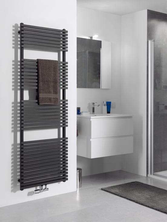Vipera Vesuvio enkele handdoekradiator 60 x 180 cm centrale verwarming mat zwart zij- en middenaansluiting 1.469W