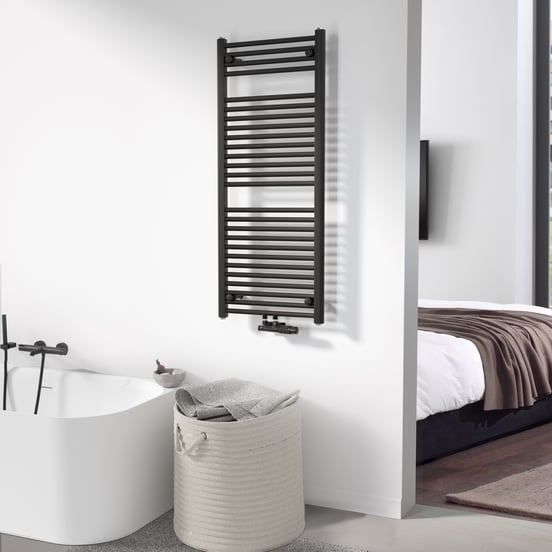 Vipera Kanza enkele handdoekradiator 50 x 120 cm centrale verwarming mat zwart zij- en middenaansluiting 691W
