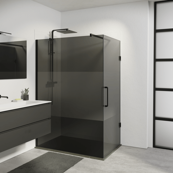 Balmani Modular douche de plain-pied avec porte droite 136 x 84 cm verre fumé avec bande matte et profil noir mat