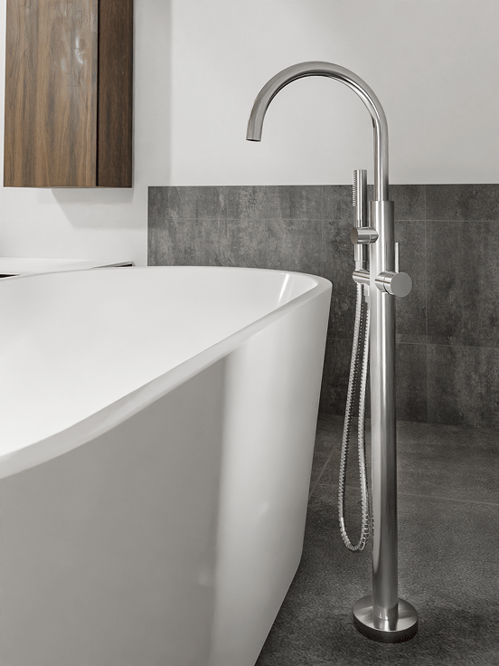 Linie Diversy freistehende Badewannenarmatur: Chrom glänzend, mit Brausekopf