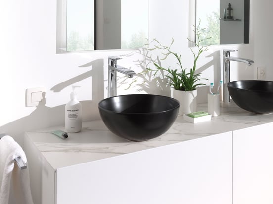 Luca Varess Supra vasque à poser porcelaine Noir Mat rond Ø 36 cm