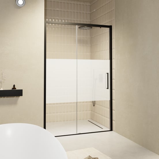 Balmani Senses Design douche schuifdeur links 140 cm x 210 cm Helder glas met matte strook glas, Zwarte profielen