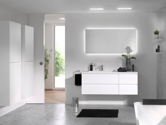 Balmani Mitra/Idra Badhochschrank: Hängend, Weiß matt, 45 x 35 x 169 cm