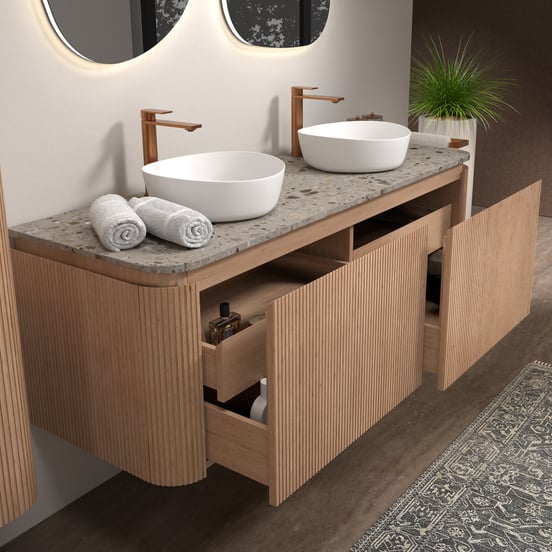 Balmani Moon hängendes Möbelstück Set: 160 x 55 cm, Naturbelassene Eiche, mit Moon Einzel- oder Doppel Waschtischplatte, Terrazzo in Greige, Vertikale symmetrische gerade Rippe