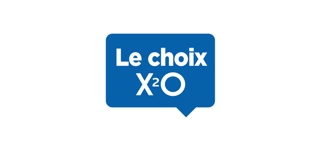 Badge graphique bleu en forme de bulle de dialogue sur fond noir avec le texte blanc « Le choix X²O ». Ce visuel met en avant une sélection recommandée par x²o salles de bains et sert de label qualité ou de choix privilégié.