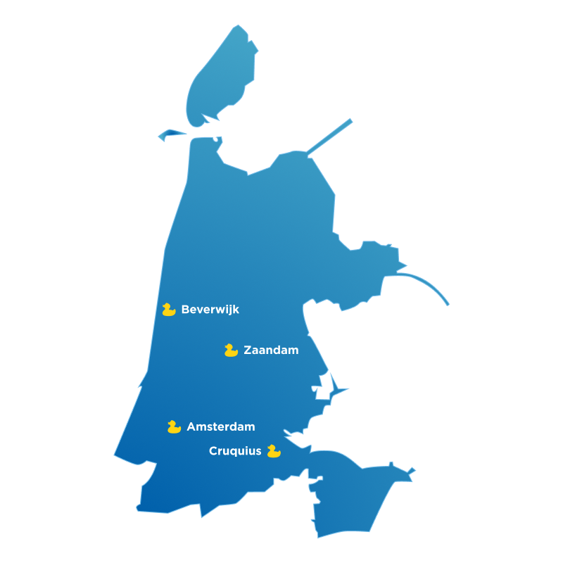 Blauwe kaart van Noord-Holland met x²o badkamers showrooms aangeduid in Beverwijk, Zaandam, Amsterdam Cruquius en Cruquius.